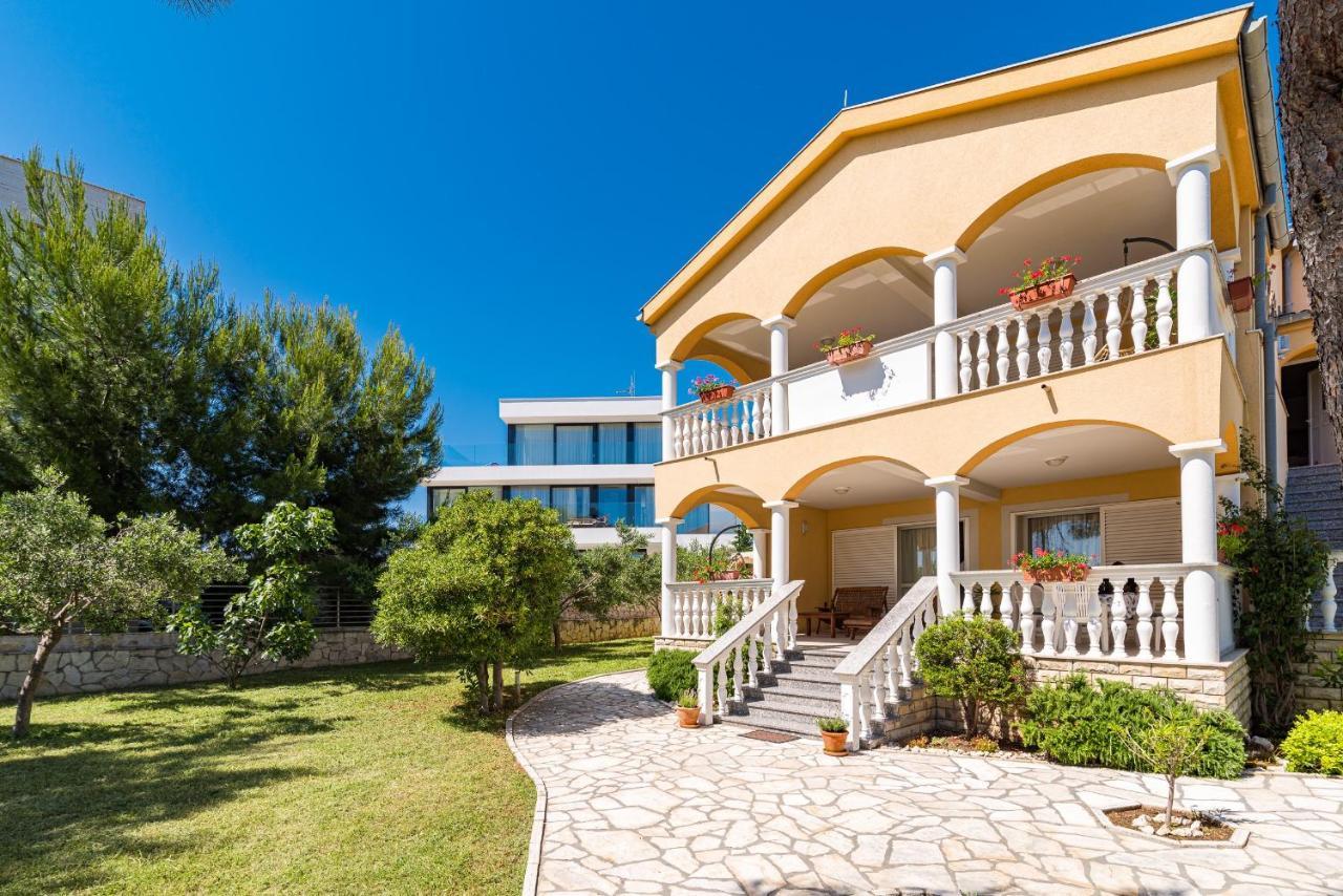 Beach Apartments Villa Kaya Sukošan Extérieur photo