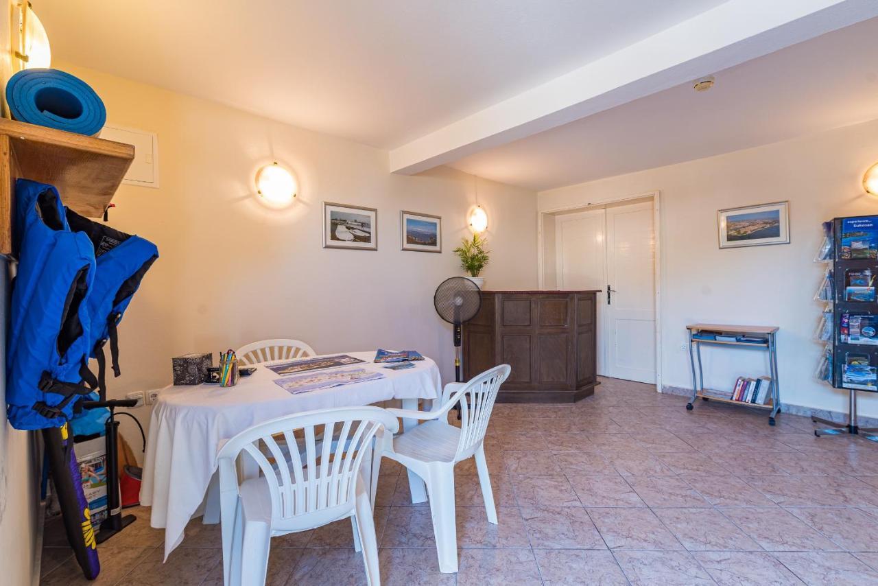 Beach Apartments Villa Kaya Sukošan Extérieur photo